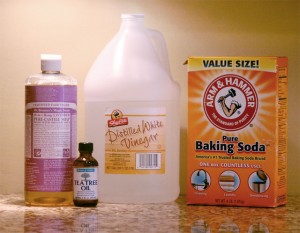 vinegar baking soda natural household cleaners diy